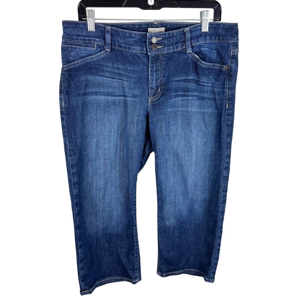 Gap Curvy Flare Cotton Medium Wash Mid Rise‎ Jean Capris Size 14